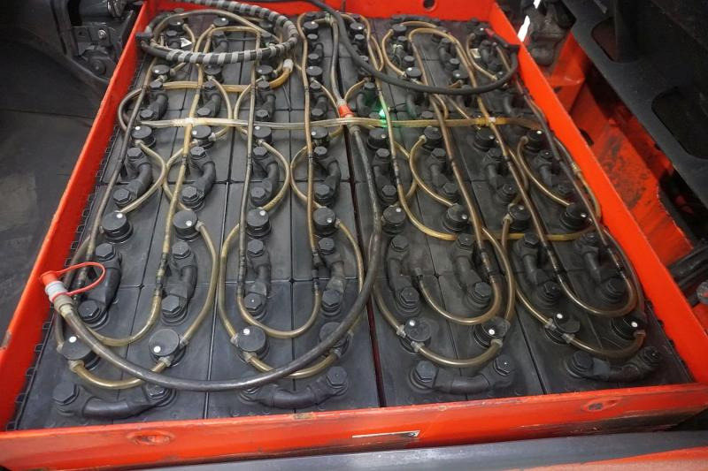 Linde E 35 HL 387 - Electric forklift: picture 5 Linde E 35 HL 387 - Electric forklift: picture 5