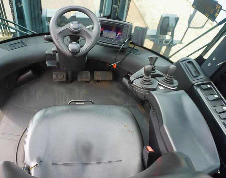 Linde H 160 D/1200 1401 - Diesel forklift: picture 3 Linde H 160 D/1200 1401 - Diesel forklift: picture 3
