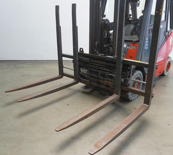 Linde H 25 D 392 - Diesel forklift: picture 5 Linde H 25 D 392 - Diesel forklift: picture 5