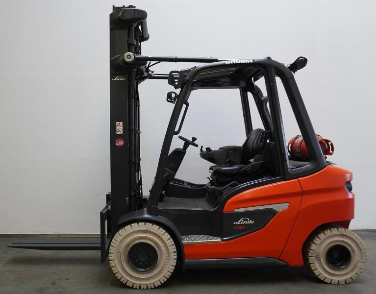 Linde H 30 T 1202 - LPG forklift: picture 5 Linde H 30 T 1202 - LPG forklift: picture 5