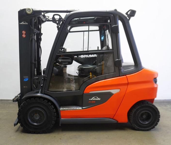 Linde H 35 D 1202 - Diesel forklift: picture 4 Linde H 35 D 1202 - Diesel forklift: picture 4