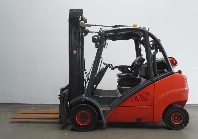 Linde H 35 T 393 - LPG forklift: picture 4 Linde H 35 T 393 - LPG forklift: picture 4