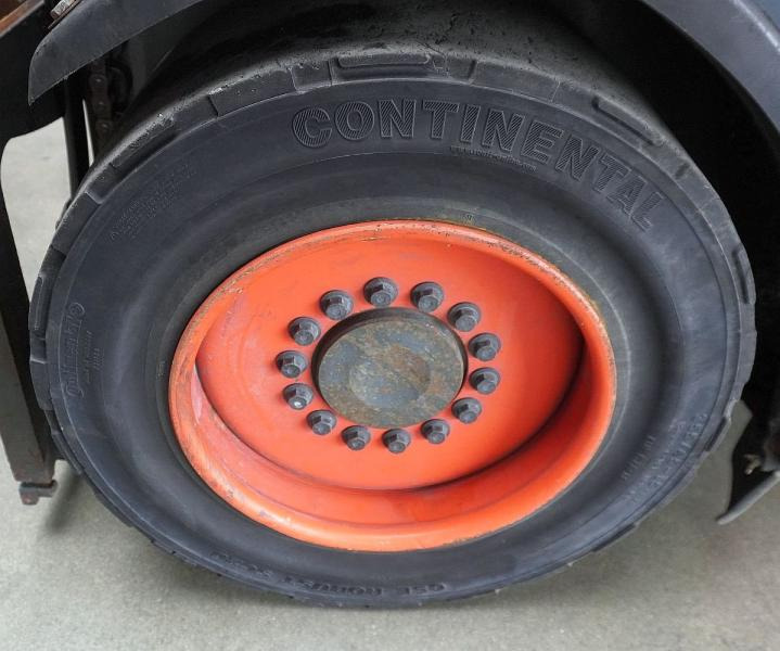 Linde H 35 T EVO 393-02 - LPG forklift: picture 5 Linde H 35 T EVO 393-02 - LPG forklift: picture 5