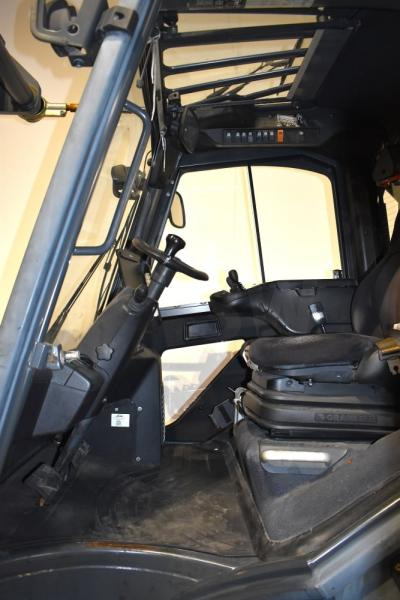 Linde H 40 T EVO 394-02 - LPG forklift: picture 3 Linde H 40 T EVO 394-02 - LPG forklift: picture 3