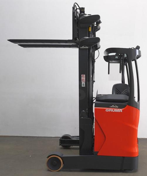 Linde R 12 B 1120 - Reach truck: picture 4 Linde R 12 B 1120 - Reach truck: picture 4