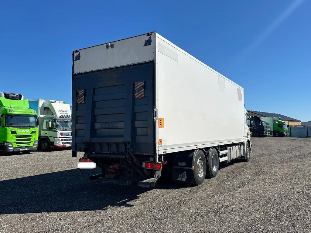 Scania P 420 LB6X2X4HNB serie 0424 - Refrigerator truck: picture 3 Scania P 420 LB6X2X4HNB serie 0424 - Refrigerator truck: picture 3
