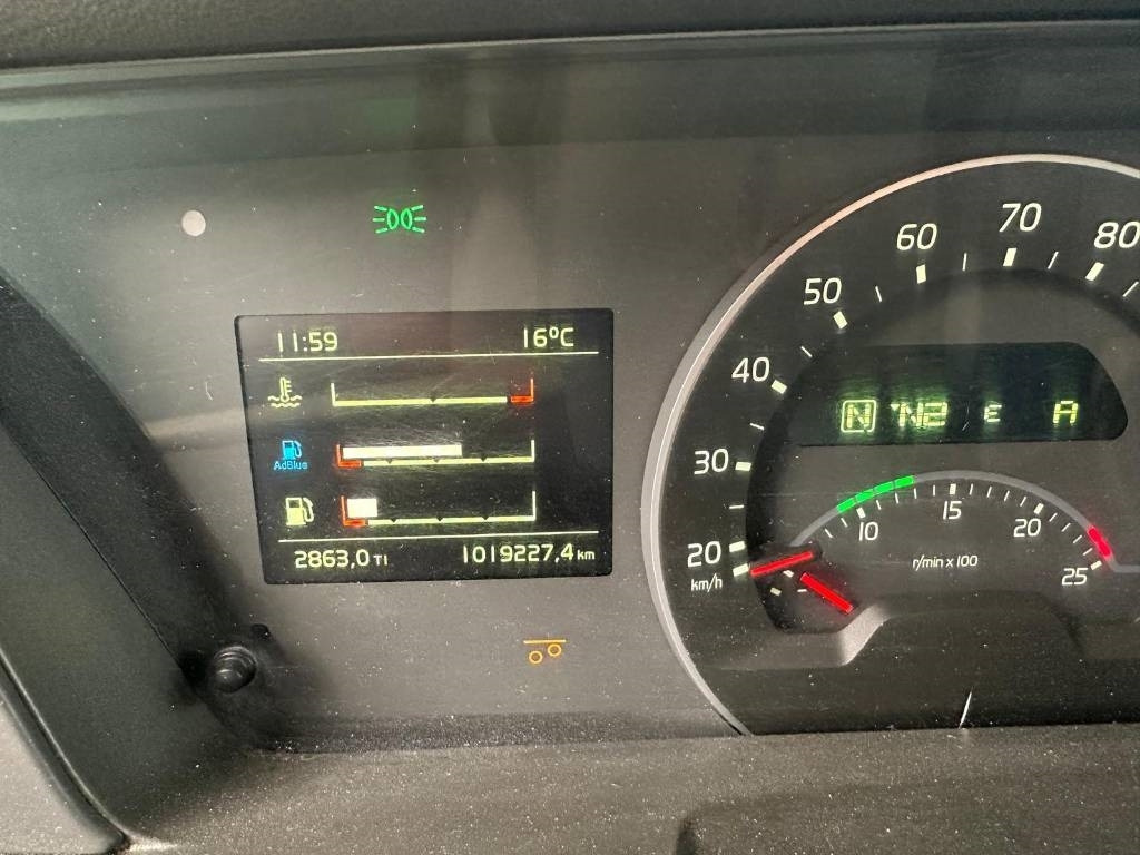 Volvo FH 500 serie 6807 - Refrigerator truck: picture 5 Volvo FH 500 serie 6807 - Refrigerator truck: picture 5