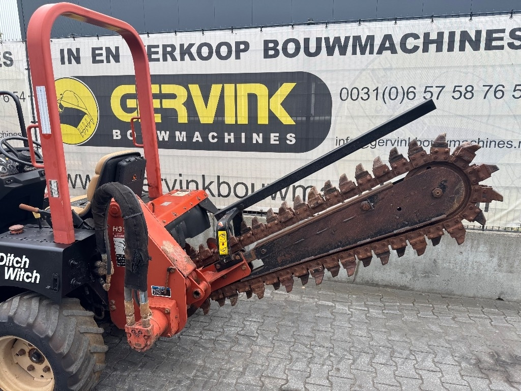 Ditch Witch RT 40 - Trencher: picture 4 Ditch Witch RT 40 - Trencher: picture 4