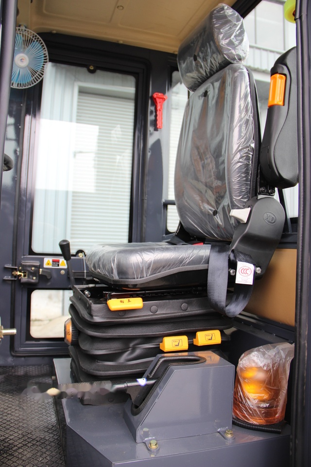 New Mini dumper QINGDAO PROMISING New 4.0T Mini Articulated Dumper: picture 8 New Mini dumper QINGDAO PROMISING New 4.0T Mini Articulated Dumper: picture 8