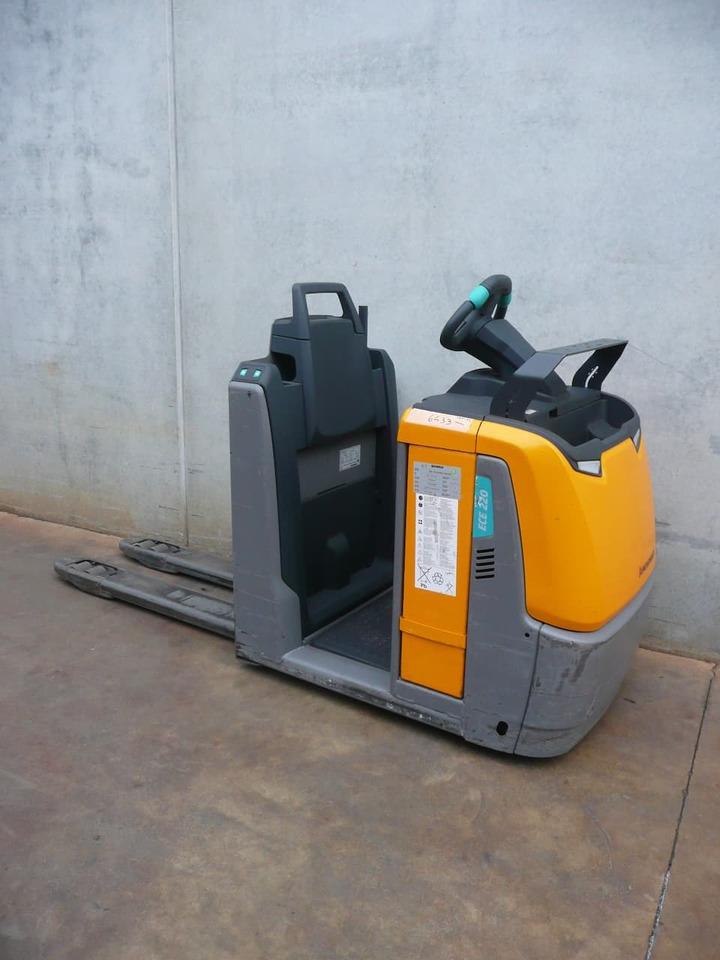 Jungheinrich ECE 220 1250x540mm - Order picker: picture 1 Jungheinrich ECE 220 1250x540mm - Order picker: picture 1