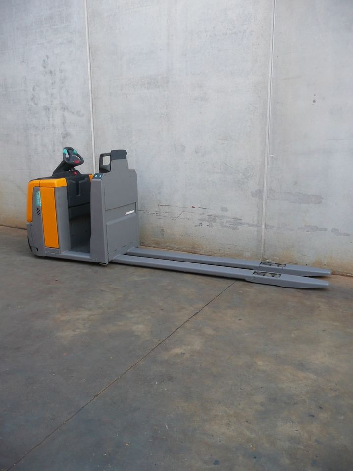 Jungheinrich ECE 225 2400x510 - Order picker: picture 4 Jungheinrich ECE 225 2400x510 - Order picker: picture 4