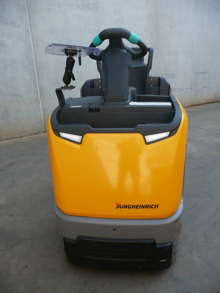 Jungheinrich ECE 225 2400x510mm - Order picker: picture 5 Jungheinrich ECE 225 2400x510mm - Order picker: picture 5