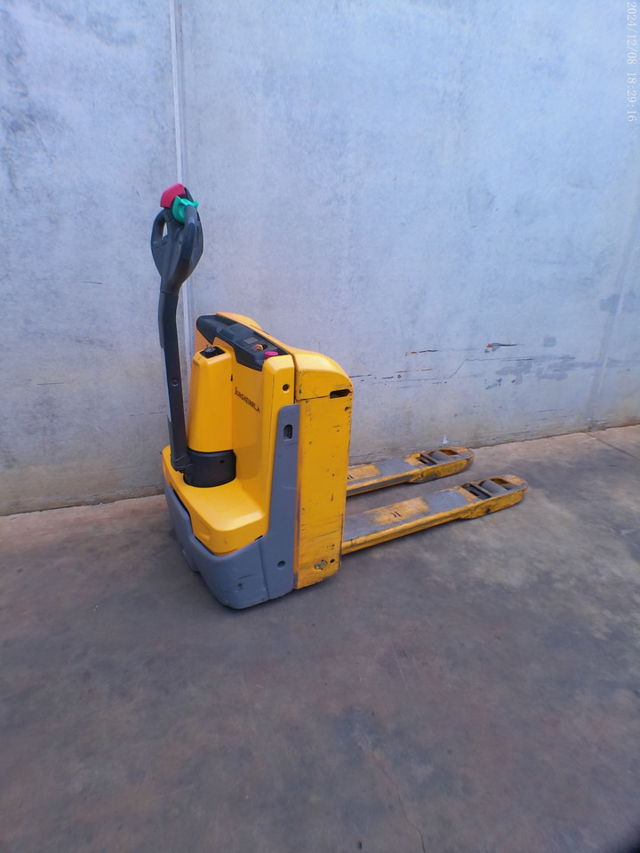 Jungheinrich EJE 118 LI-ION - Pallet truck: picture 3 Jungheinrich EJE 118 LI-ION - Pallet truck: picture 3