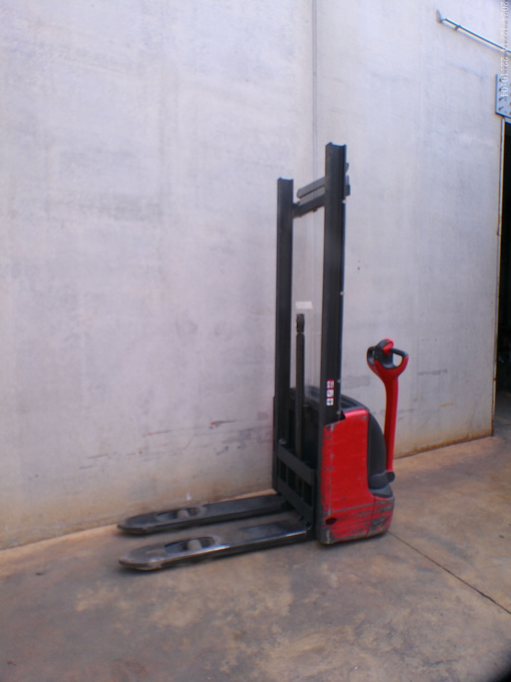 Linde L 10 - Stacker: picture 2 Linde L 10 - Stacker: picture 2