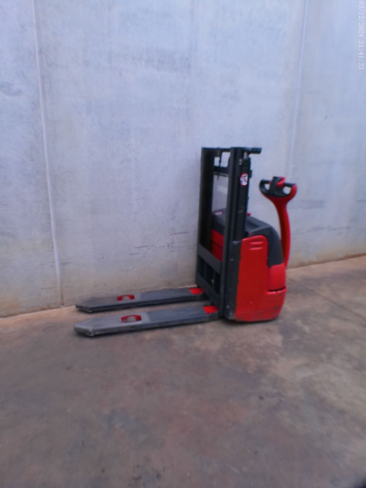 Linde L 10 - Stacker: picture 2 Linde L 10 - Stacker: picture 2