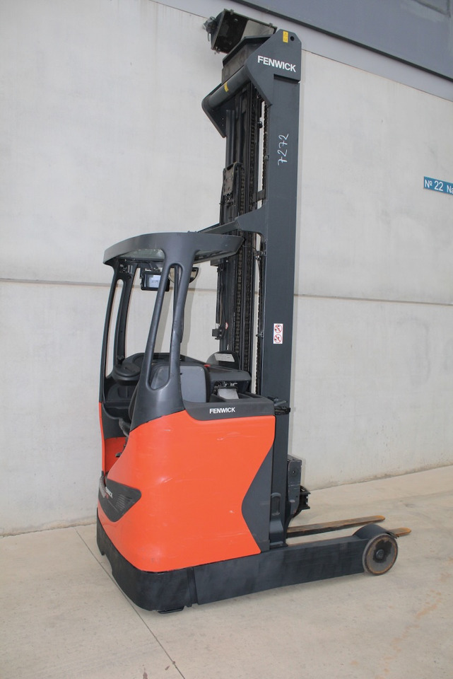 Linde R 16 - Reach truck: picture 2 Linde R 16 - Reach truck: picture 2