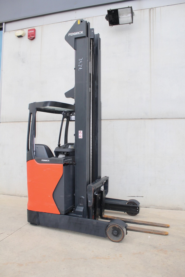 Linde R 16 - Reach truck: picture 1 Linde R 16 - Reach truck: picture 1
