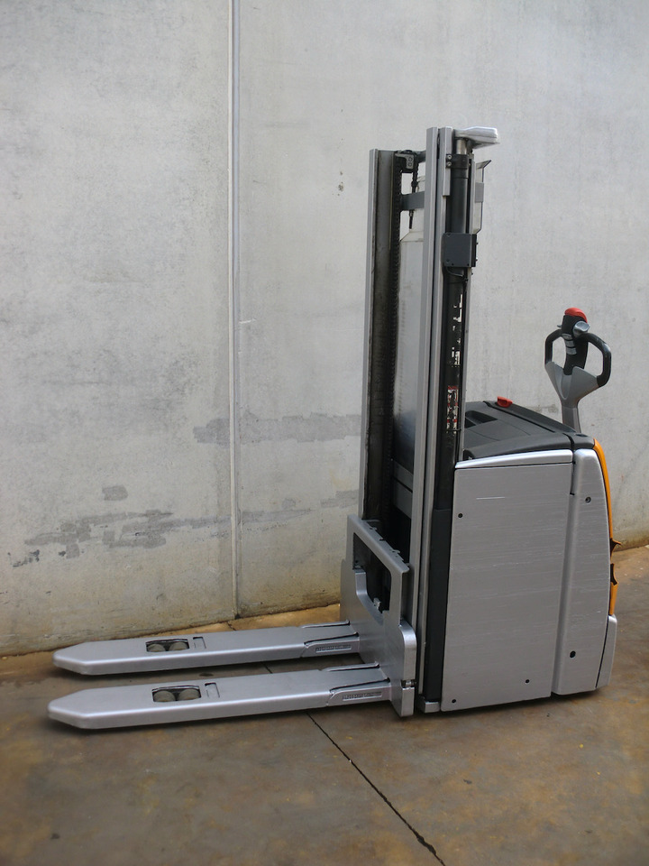 Still EXV 16 - Stacker: picture 2 Still EXV 16 - Stacker: picture 2