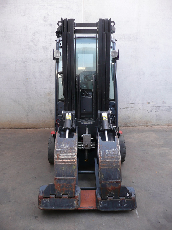 Toyota 8FBE20T - Electric forklift: picture 5 Toyota 8FBE20T - Electric forklift: picture 5