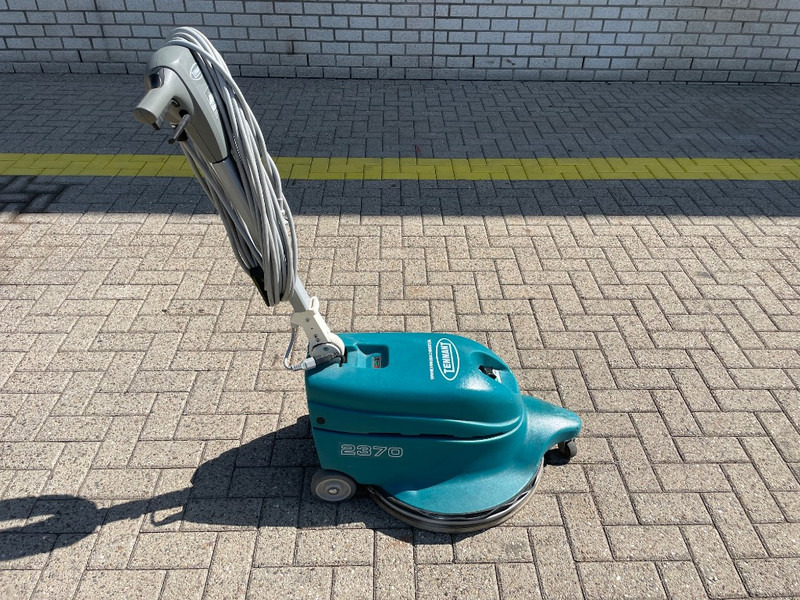 TENNANT 2370 - Road sweeper: picture 2 TENNANT 2370 - Road sweeper: picture 2