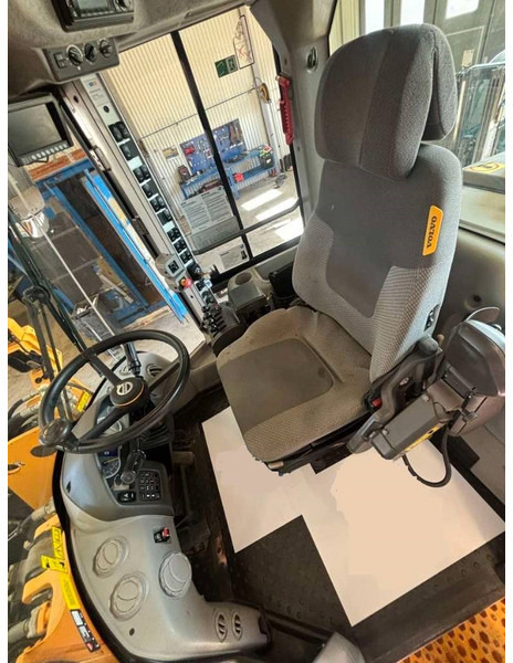 Volvo L 90 H - Wheel loader: picture 3 Volvo L 90 H - Wheel loader: picture 3