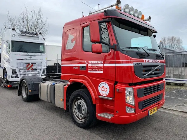 Volvo FM 340 Euro 5 sleeper cab low milage! - Tractor unit: picture 3 Volvo FM 340 Euro 5 sleeper cab low milage! - Tractor unit: picture 3