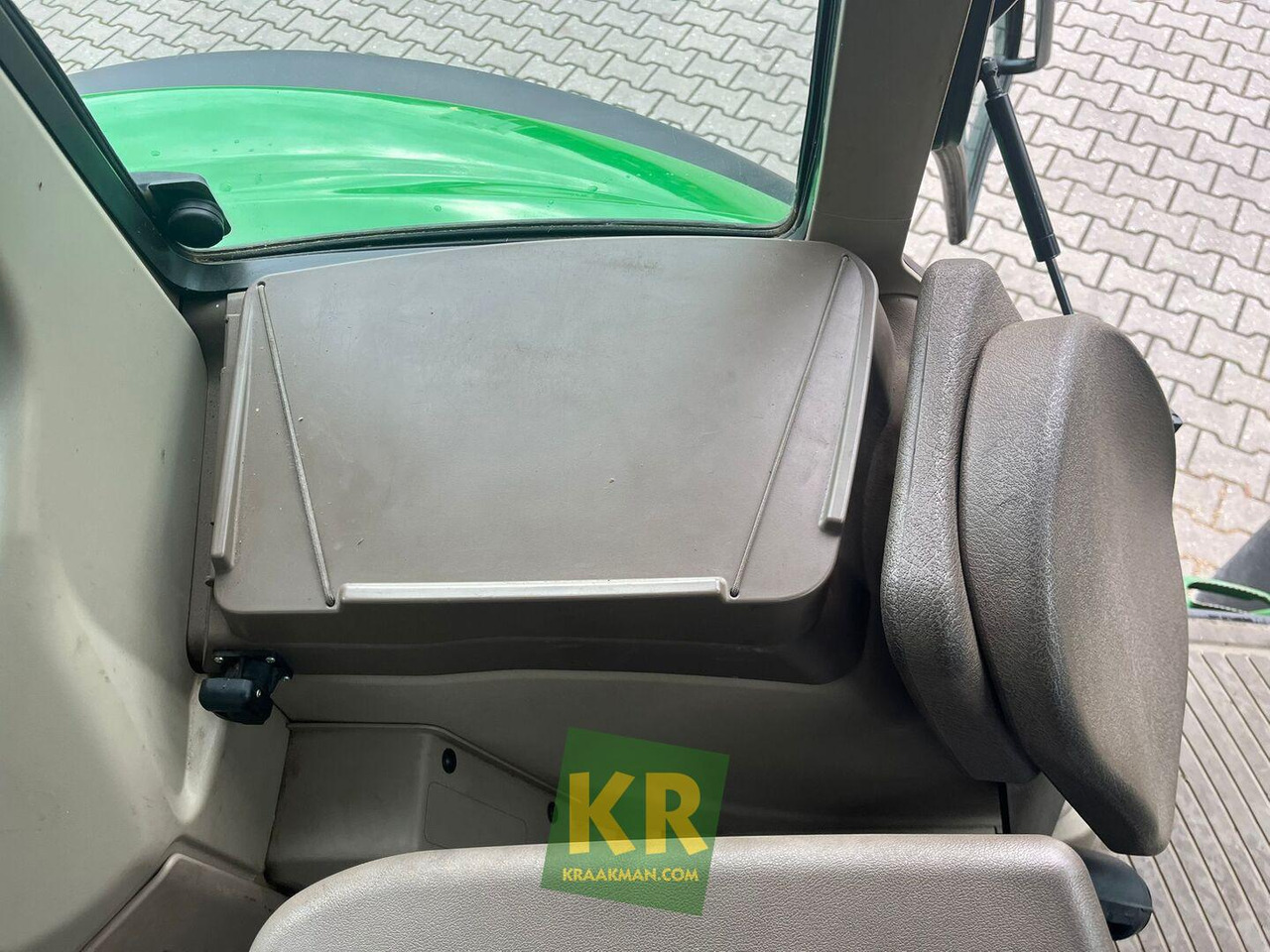 6120M John Deere - Farm tractor: picture 3 6120M John Deere - Farm tractor: picture 3