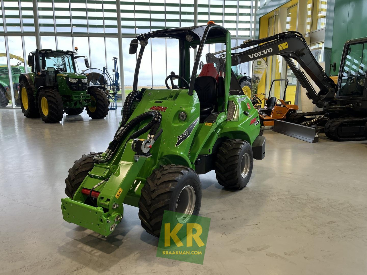 735 TDL Avant - Compact loader: picture 3 735 TDL Avant - Compact loader: picture 3