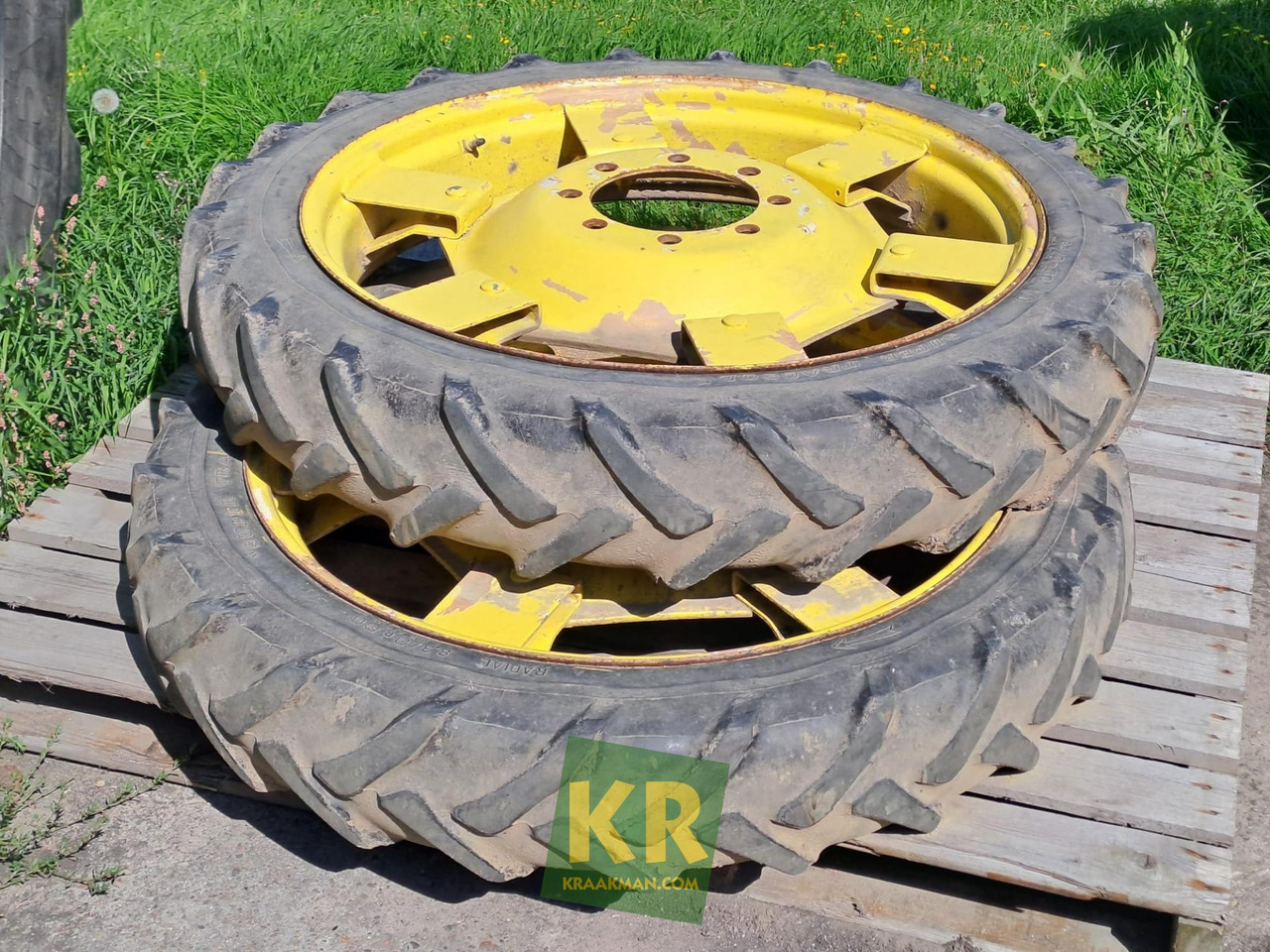 8.3/8R36 (x2) John Deere - Wheel and tire package for Agricultural machinery: picture 4 8.3/8R36 (x2) John Deere - Wheel and tire package for Agricultural machinery: picture 4