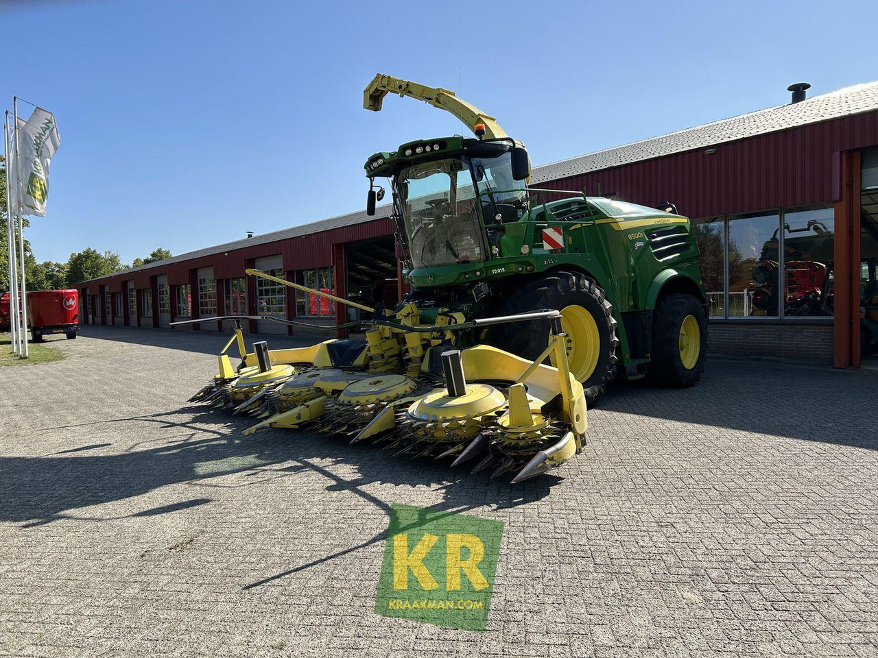 8500 John Deere  - Forage harvester: picture 1 8500 John Deere  - Forage harvester: picture 1