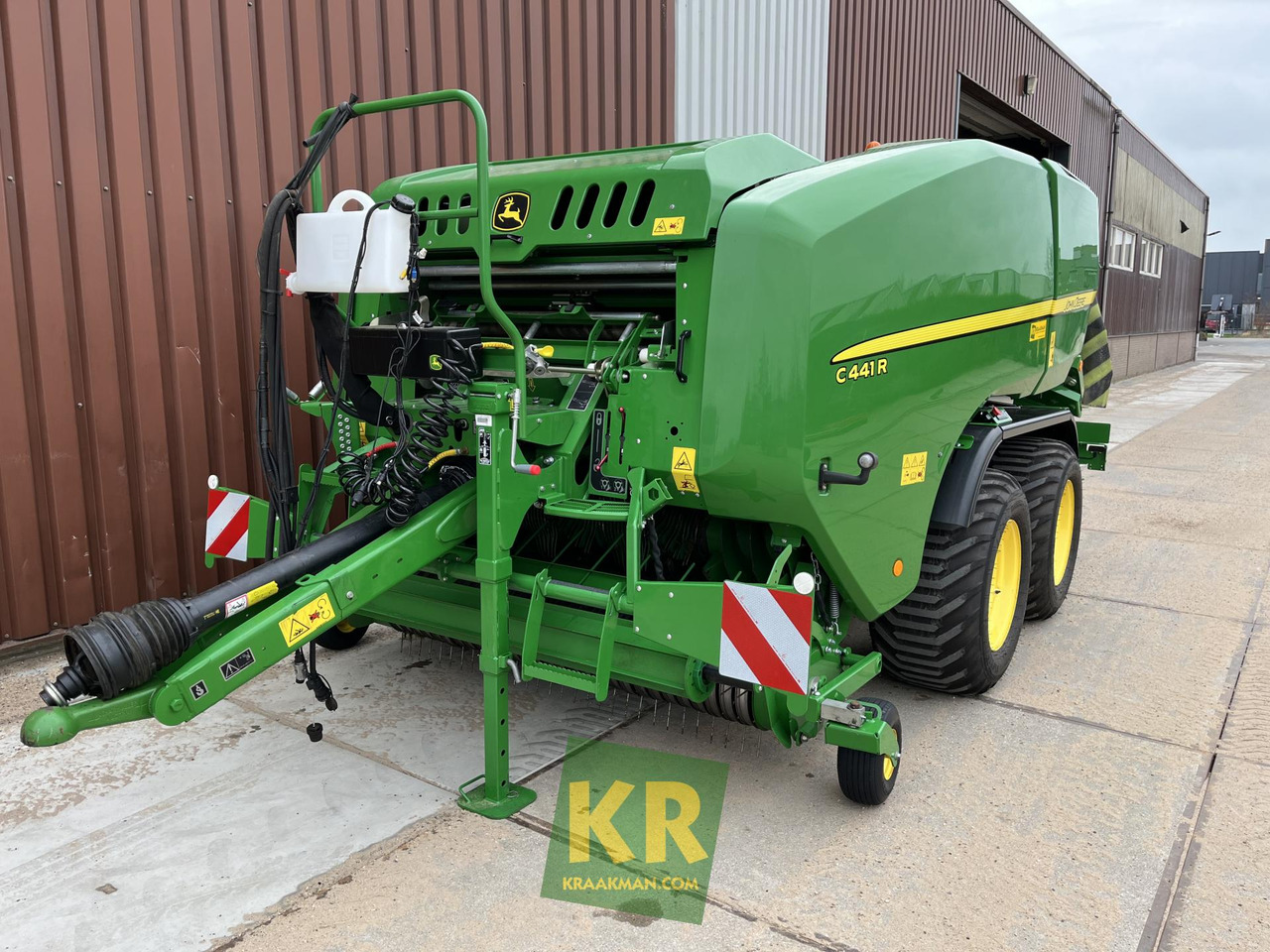 C441R John Deere - Round baler: picture 1 C441R John Deere - Round baler: picture 1