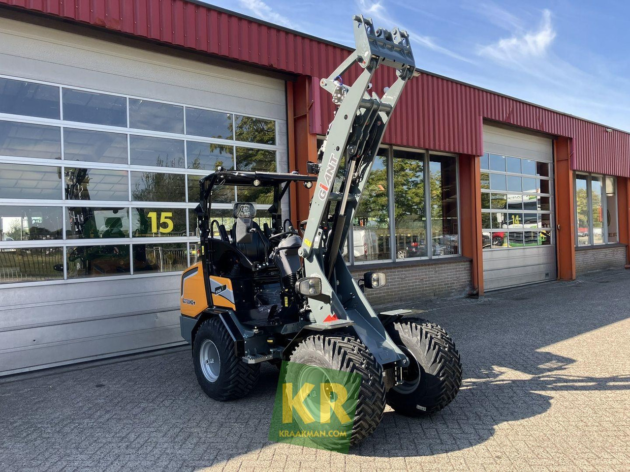 G2700 HD+ Giant - Compact loader: picture 3 G2700 HD+ Giant - Compact loader: picture 3