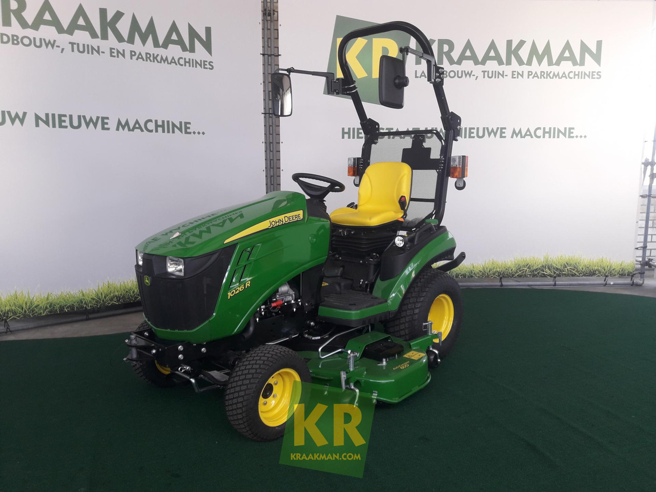 John Deere 1026R - Compact tractor: picture 1 John Deere 1026R - Compact tractor: picture 1