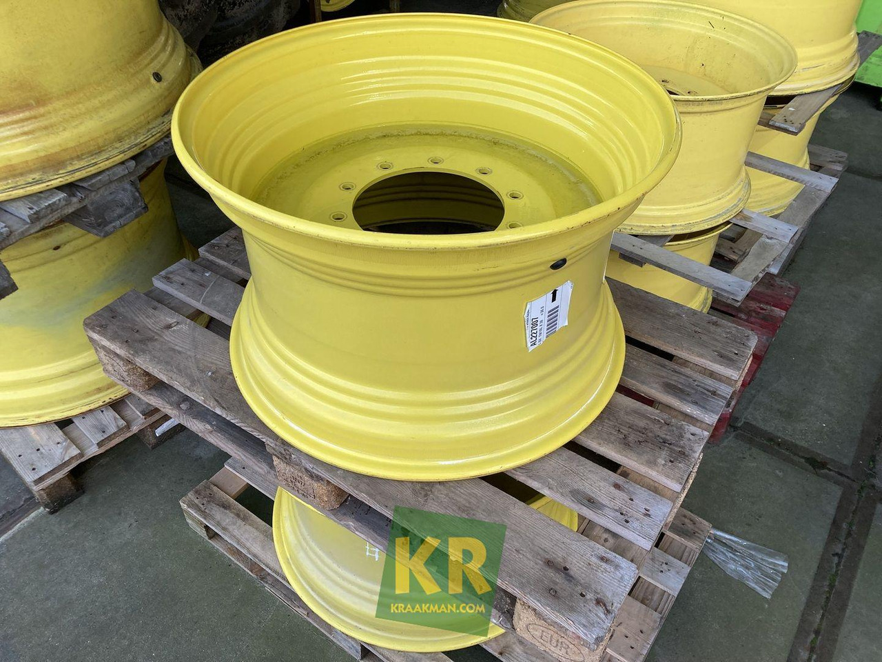 John Deere 18 X 30 velg - Wheel and tire package for Agricultural machinery: picture 1 John Deere 18 X 30 velg - Wheel and tire package for Agricultural machinery: picture 1