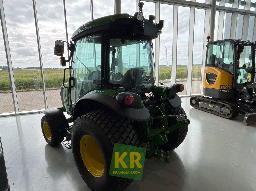 John Deere 4066R - Compact tractor: picture 5 John Deere 4066R - Compact tractor: picture 5