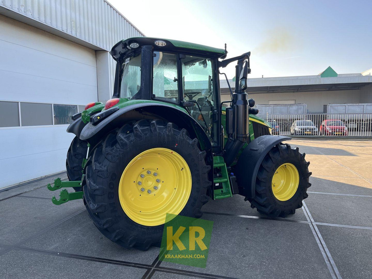 John Deere 6120M - Farm tractor: picture 2 John Deere 6120M - Farm tractor: picture 2
