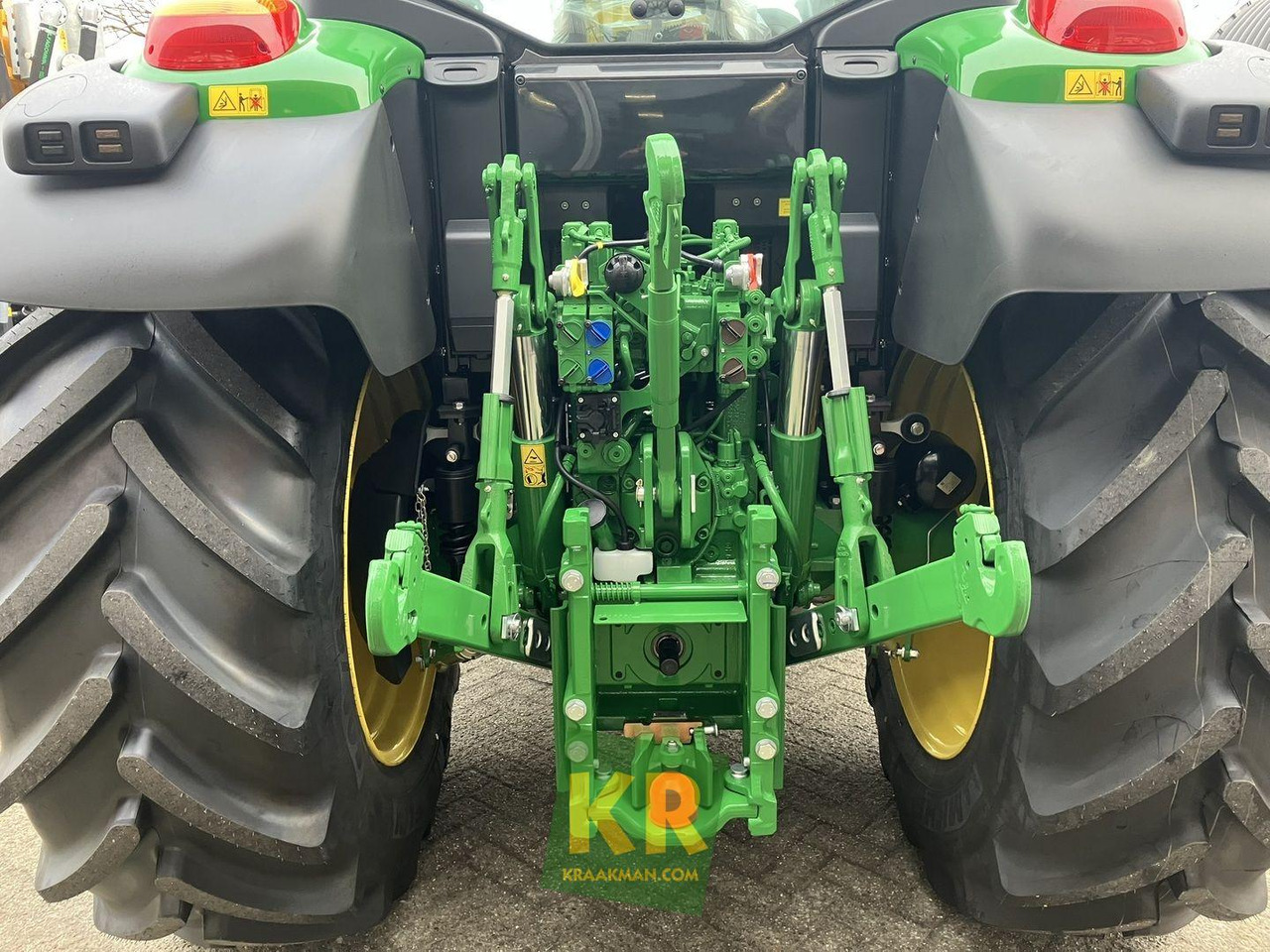 New Farm tractor John Deere 6140M: picture 10