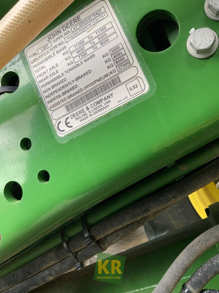 John Deere 6150R - Farm tractor: picture 4 John Deere 6150R - Farm tractor: picture 4