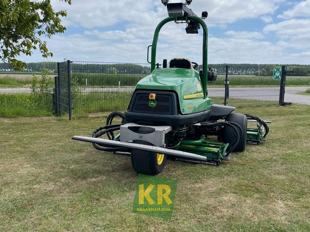 Lease a John Deere 6700A John Deere 6700A: picture 6 Lease a John Deere 6700A John Deere 6700A: picture 6