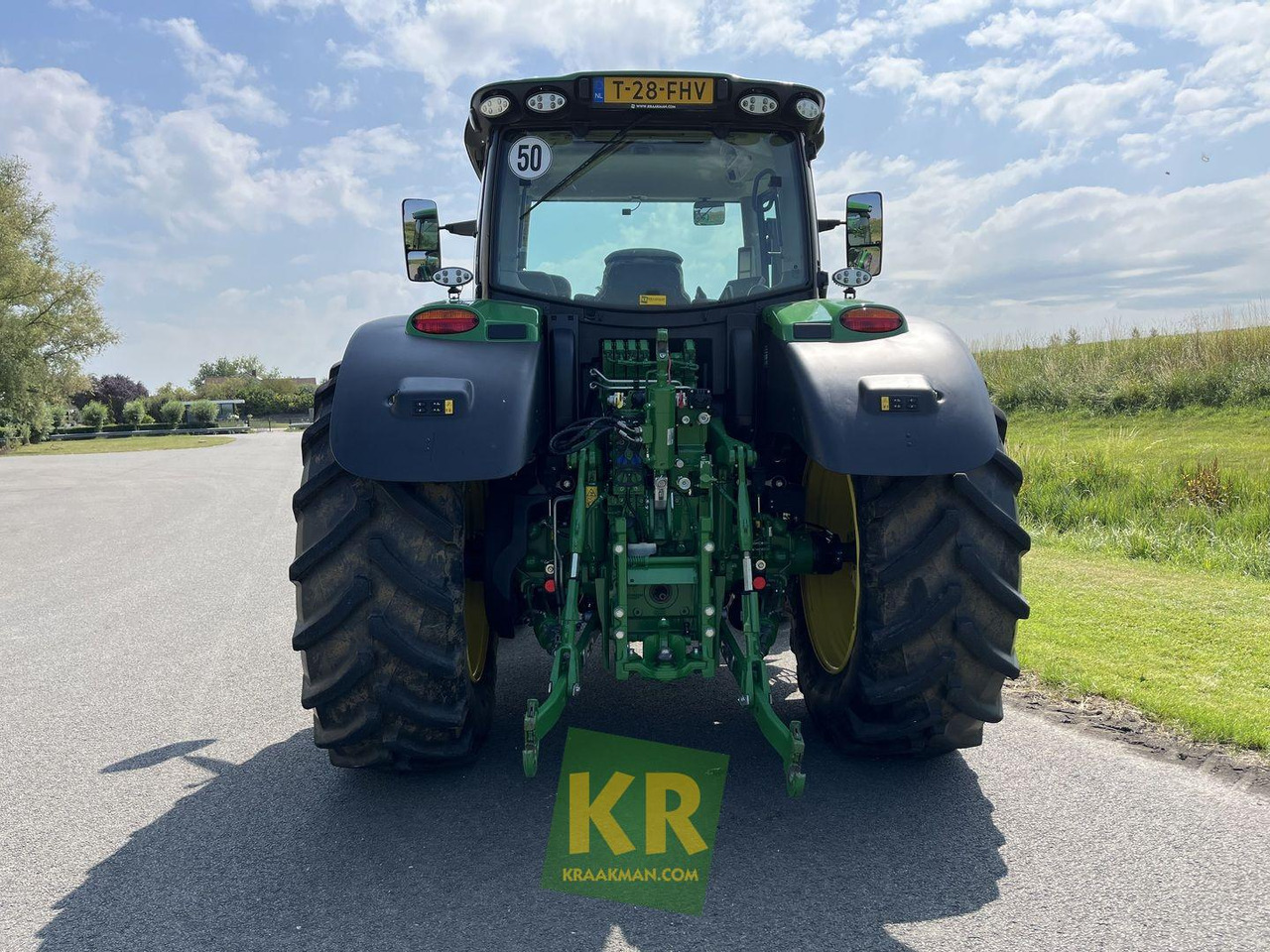 John Deere 6R 185  - Farm tractor: picture 4 John Deere 6R 185  - Farm tractor: picture 4