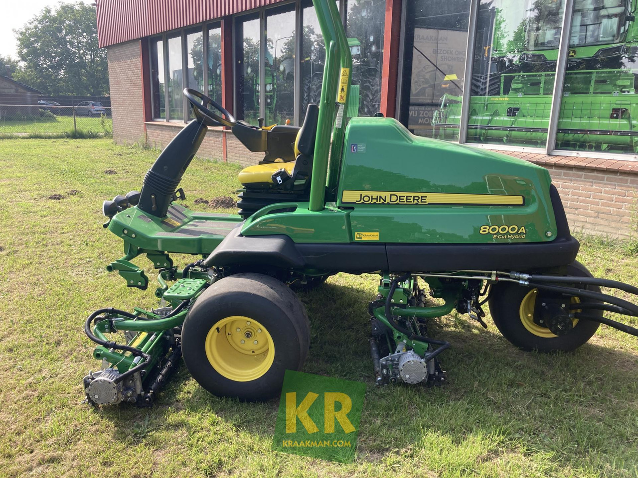 John Deere 8000A E-CUT - Garden mower: picture 2 John Deere 8000A E-CUT - Garden mower: picture 2