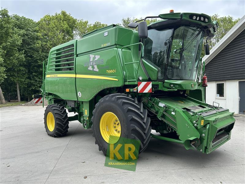 John Deere T660 - Combine harvester: picture 2 John Deere T660 - Combine harvester: picture 2
