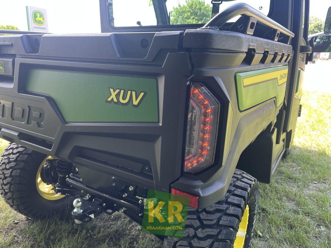 John Deere XUV875M - Side-by-side/ ATV: picture 1 John Deere XUV875M - Side-by-side/ ATV: picture 1