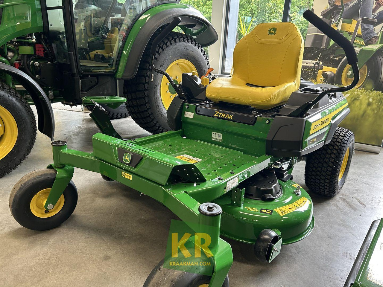 John Deere Z315E Zeroturn maaier - Garden mower: picture 2 John Deere Z315E Zeroturn maaier - Garden mower: picture 2