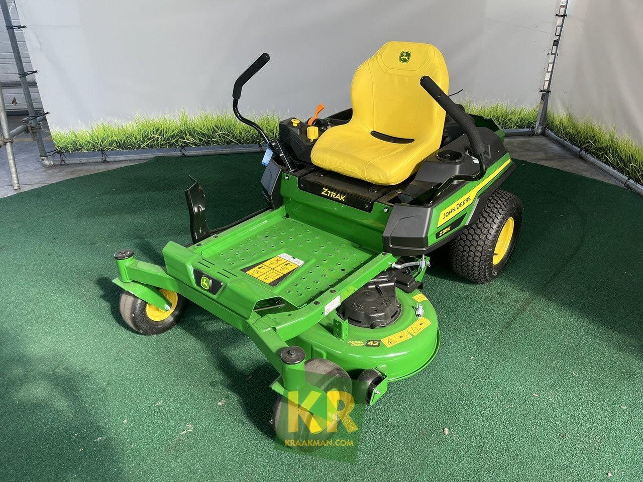 John Deere Z315E Zeroturn maaier - Garden mower: picture 2 John Deere Z315E Zeroturn maaier - Garden mower: picture 2