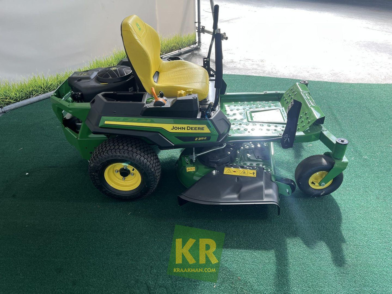 John Deere Z315E Zeroturn maaier - Garden mower: picture 4 John Deere Z315E Zeroturn maaier - Garden mower: picture 4