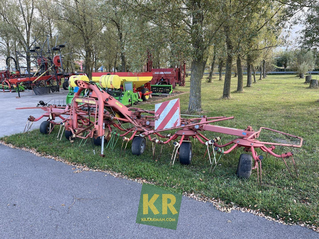Krone KW 6.40/6 schudder - Tedder/ Rake: picture 4 Krone KW 6.40/6 schudder - Tedder/ Rake: picture 4
