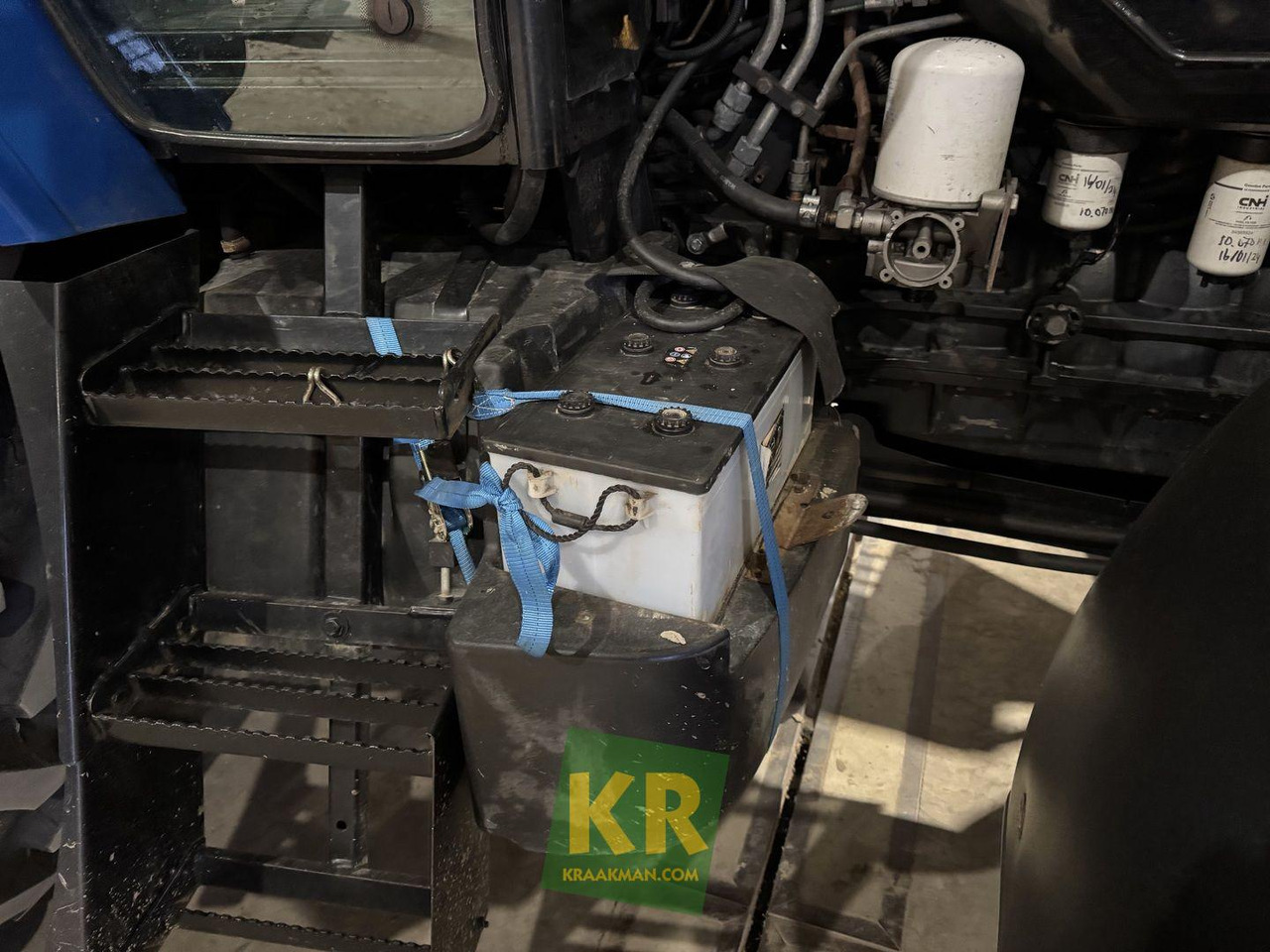 New Holland TM190 - Farm tractor: picture 5 New Holland TM190 - Farm tractor: picture 5