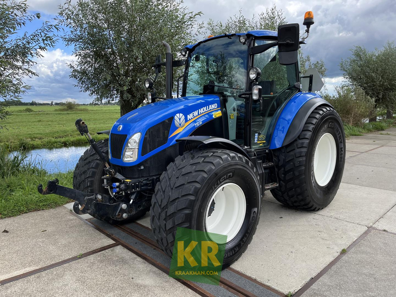 T5.95 New Holland - Farm tractor: picture 1 T5.95 New Holland - Farm tractor: picture 1