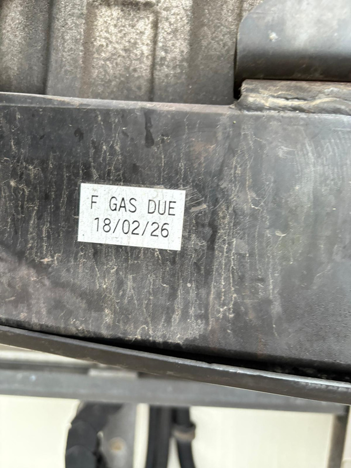 Refrigerator semi-trailer Schmitz Cargobull 2016 TK SLXe 300 – BTK110: picture 34 Refrigerator semi-trailer Schmitz Cargobull 2016 TK SLXe 300 – BTK110: picture 34